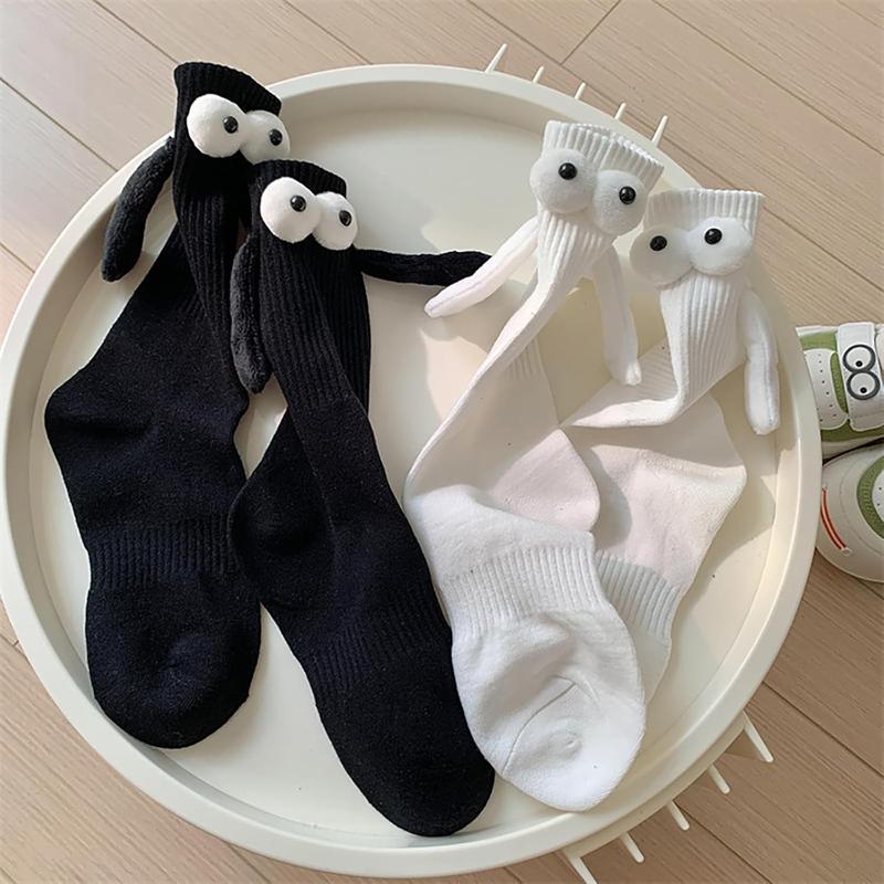 2 Pairs Magnetic Holding Hands Socks Funny Gifts For Couples, Anniversary, Best Friends, Engagements, Teens