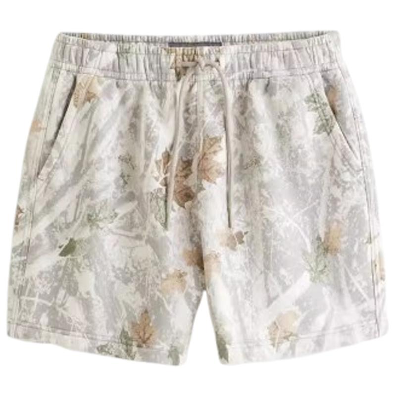 Mens Shorts，Camo Loose Fit Shorts in Maple Leaf Print for Daily Wear