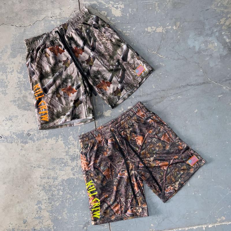 EMBROIDERED FLAG SHORTS - CAMO   GREEN Menswear Pocket