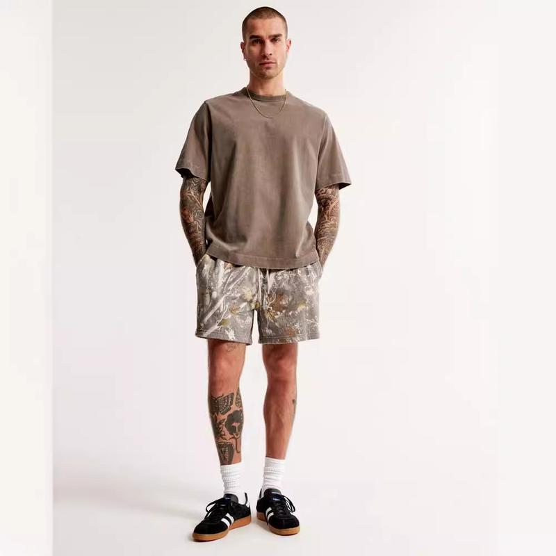 Maple Leaf Print Camo SweatShorts for Men and Women - Trendy Hunting Sweatpants with Drawstring - All-Season Wear - Fabric, Casual