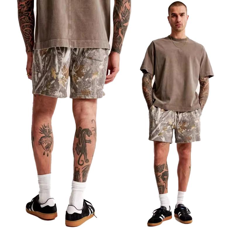 Maple Leaf Print Camo SweatShorts for Men and Women - Trendy Hunting Sweatpants with Drawstring - All-Season Wear - Fabric, Casual