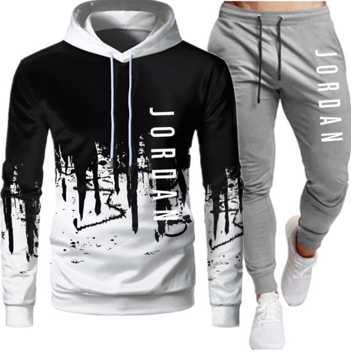 New digital printing, the perfect combination of fashion and comfort. Men's hooded sports suit