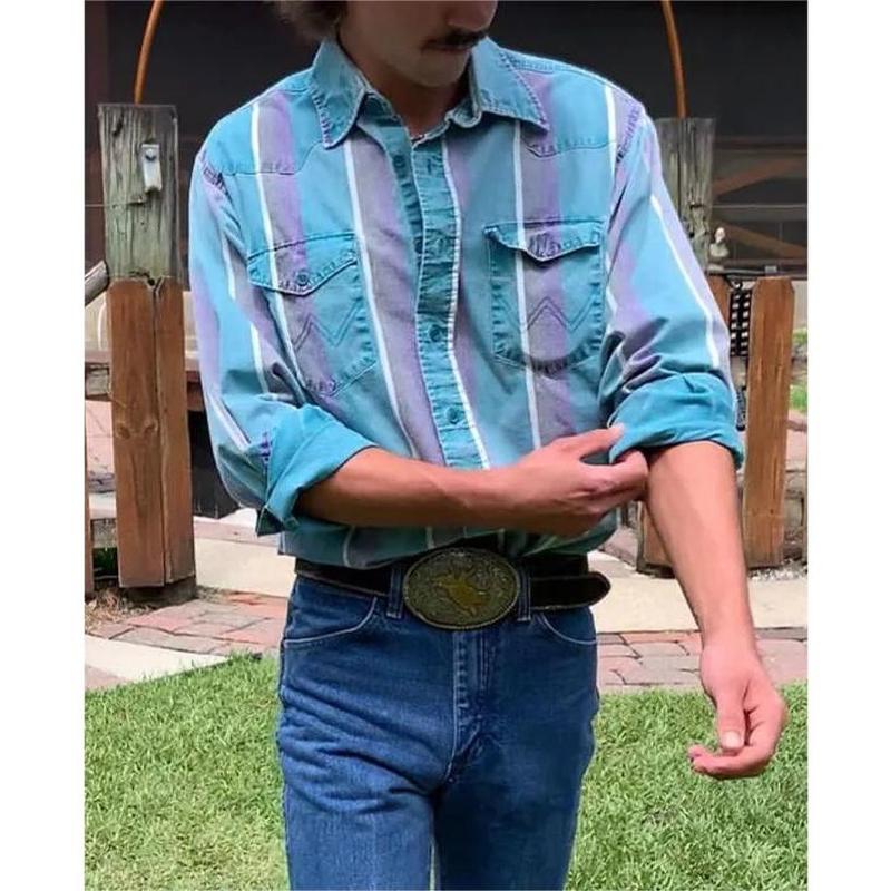 , the new Western cowboy men's and women's striped casual long-sleeve shirts are this year's popular high versatile style with pockets. The men's retro print loose long-sleeve shirts are striped casual shirts.