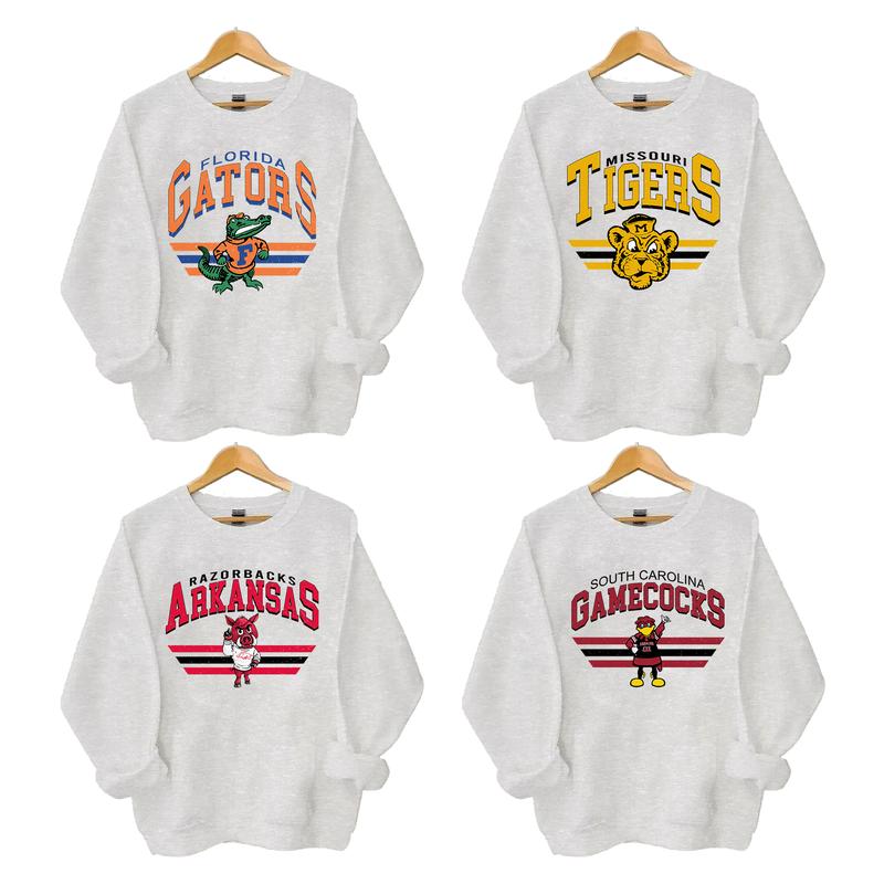 Retro College Football Mascot Crewneck Sweatshirt Ash Color Classic Menswear Tops Cotton Sweaters Ash Grey Womenswear Soft