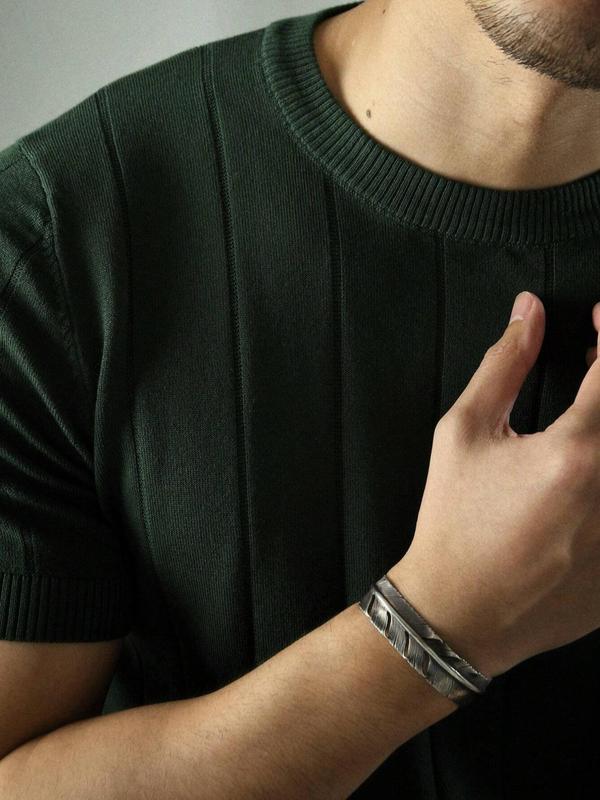 Men's Solid Round Neck Knit Top, Regular Fit Casual Fashion Short Sleeve Knitwear for Summer, Men's Knit Clothing for Daily Wear